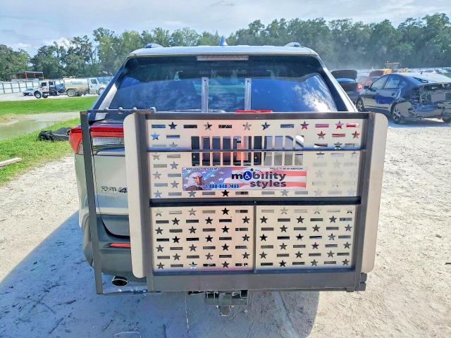 Photo 6 from auction – 2020 TOYOTA RAV4 with VIN 2T3C1RFV2LC053446
