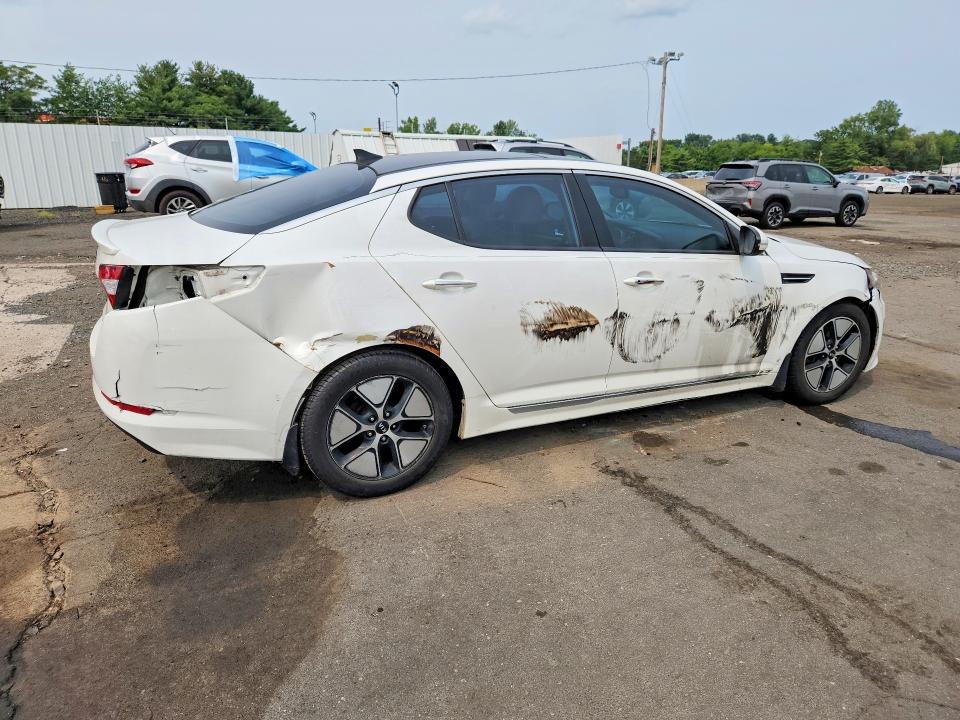 Photo 3 from auction – 2012 KIA OPTIMA with VIN KNAGM4AD2C5032027