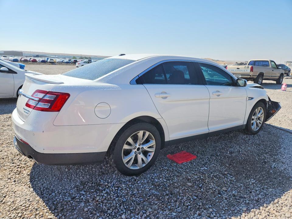 Photo 3 from auction – 2014 FORD TAURUS with VIN 1FAHP2F86EG141022