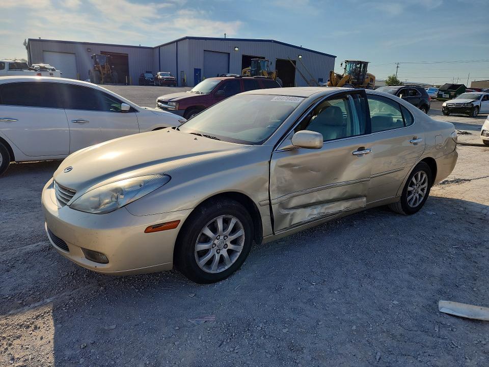 LEXUS ES 2002 with VIN JTHBF30G520081794 - Photo from auction