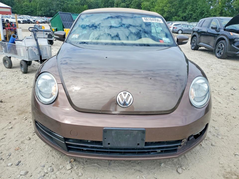 Photo 5 from auction – 2013 VOLKSWAGEN BEETLE with VIN 3VW5X7AT5DM823929