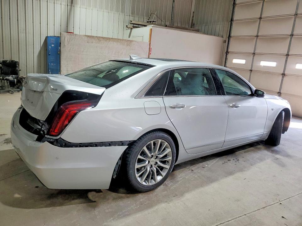 Photo 3 from auction – 2018 CADILLAC CT6 with VIN 1G6KD5RS3JU108091