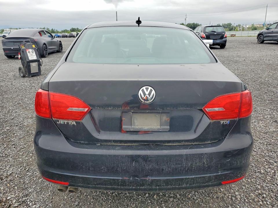 Photo 6 from auction – 2011 VOLKSWAGEN JETTA with VIN 3VW3L7AJ5BM033593