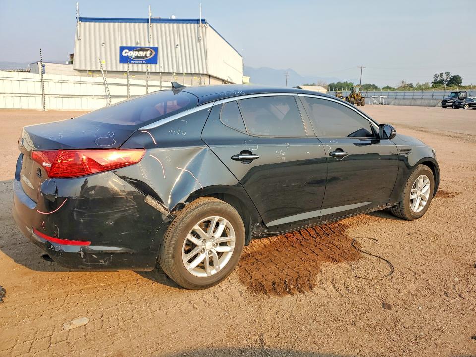 Foto 3 de la subasta – 2013 KIA OPTIMA con VIN 5XXGM4A75DG177587