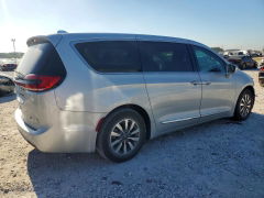 Photo 3 from auction – 2022 CHRYSLER PACIFICA with VIN 2C4RC1S75NR145000