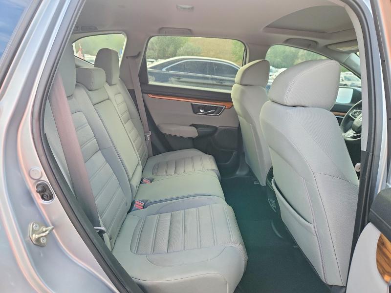 Photo 11 from auction – 2017 HONDA CR-V with VIN 2HKRW2H50HH631640