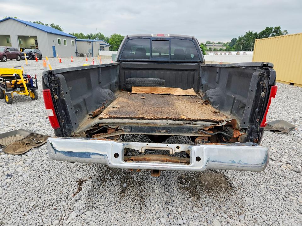 Photo 6 from auction – 2004 FORD F150 with VIN 1FTRF12W04NC53700