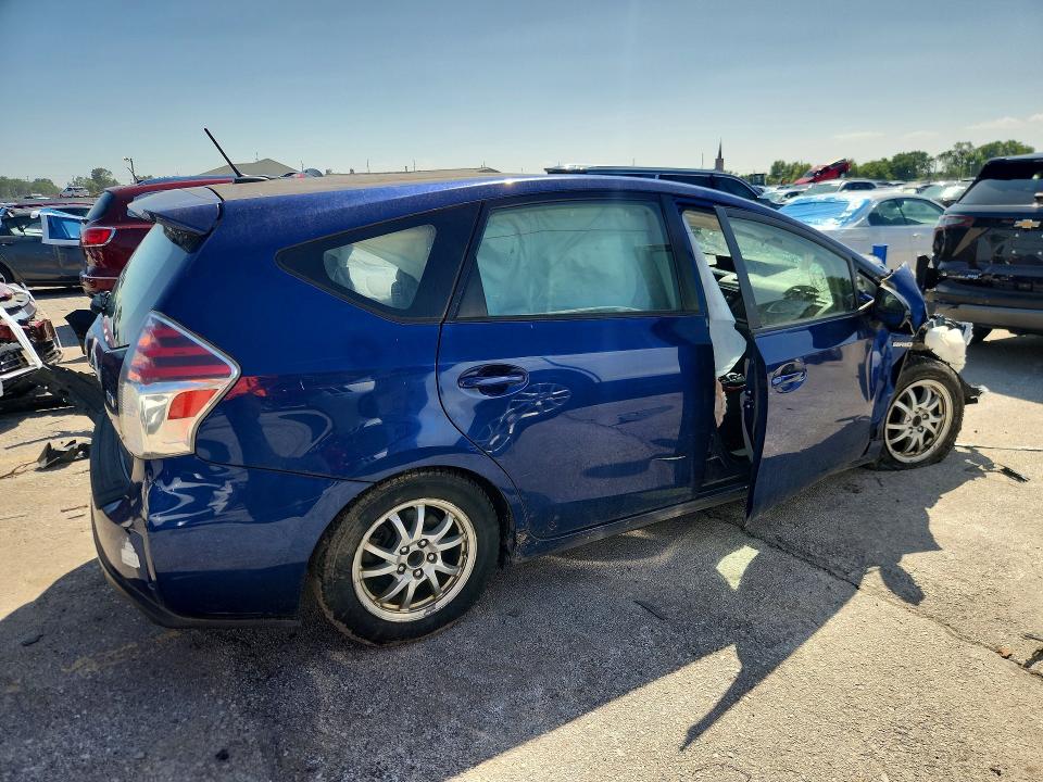 Photo 3 from auction – 2017 TOYOTA PRIUS V with VIN JTDZN3EUXHJ064784