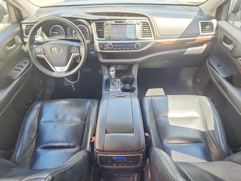 Photo 8 from auction – 2015 TOYOTA HIGHLANDER with VIN 5TDDKRFH8FS088881