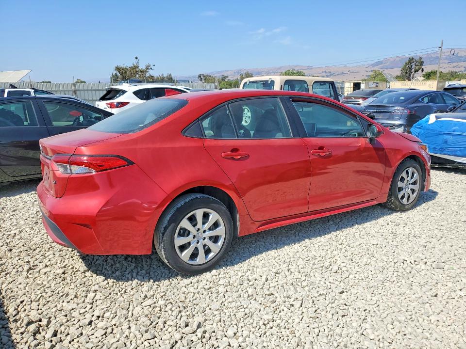 Photo 3 from auction – 2021 TOYOTA COROLLA with VIN 5YFEPMAEXMP262039