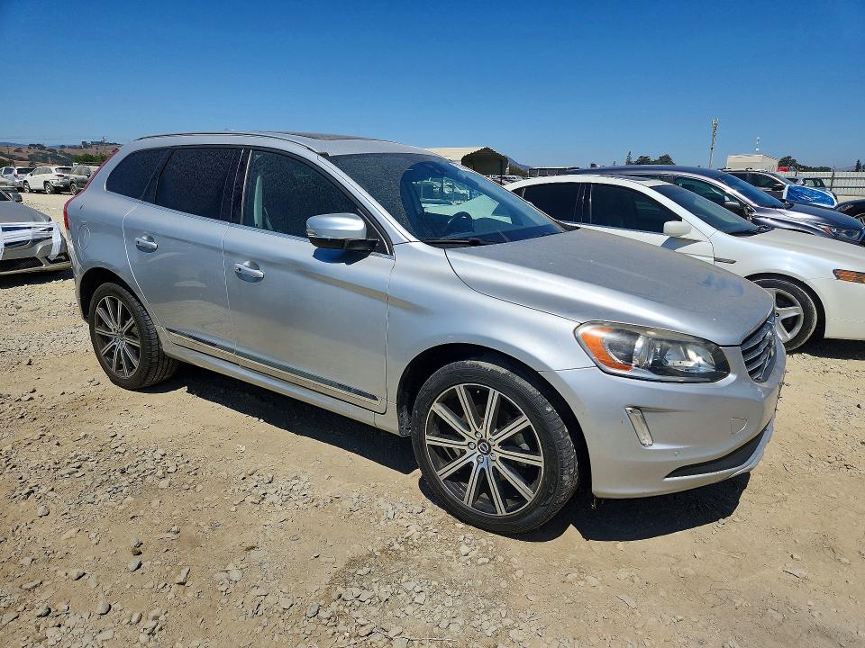 Photo 4 from auction – 2016 VOLVO XC60 with VIN YV440MDK8G2880980