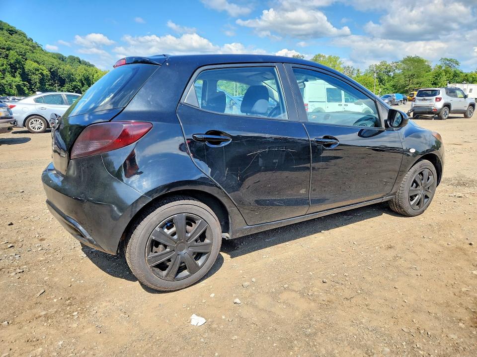 Photo 3 from auction – 2013 MAZDA MAZDA2 with VIN JM1DE1KZ3D0163672