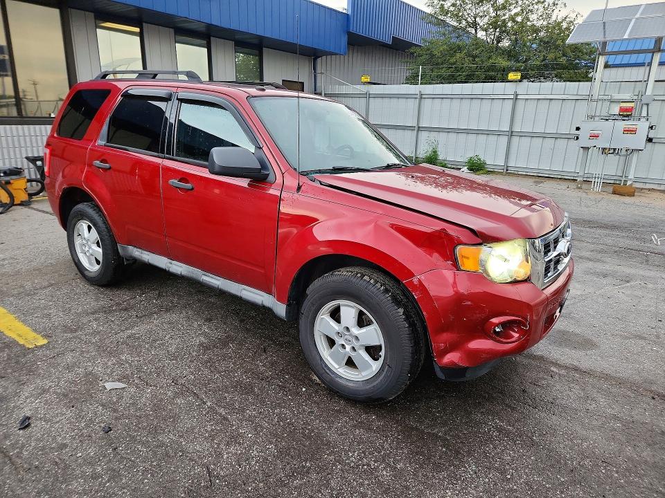 Photo 4 from auction – 2010 FORD ESCAPE with VIN 1FMCU0DG4AKC88163