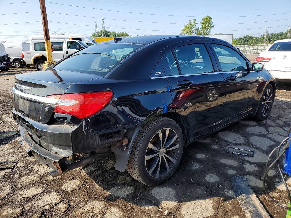 Photo 3 from auction – 2012 CHRYSLER 200 with VIN 1C3CCBBG8CN257655