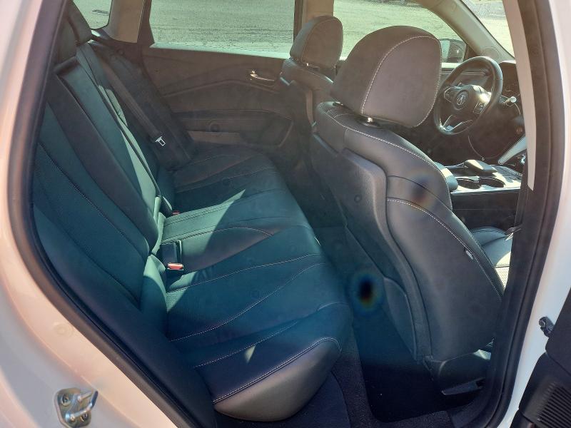 Снимка 10 от търг – 2022 ACURA TLX с VIN 19UUB6F49NA001269