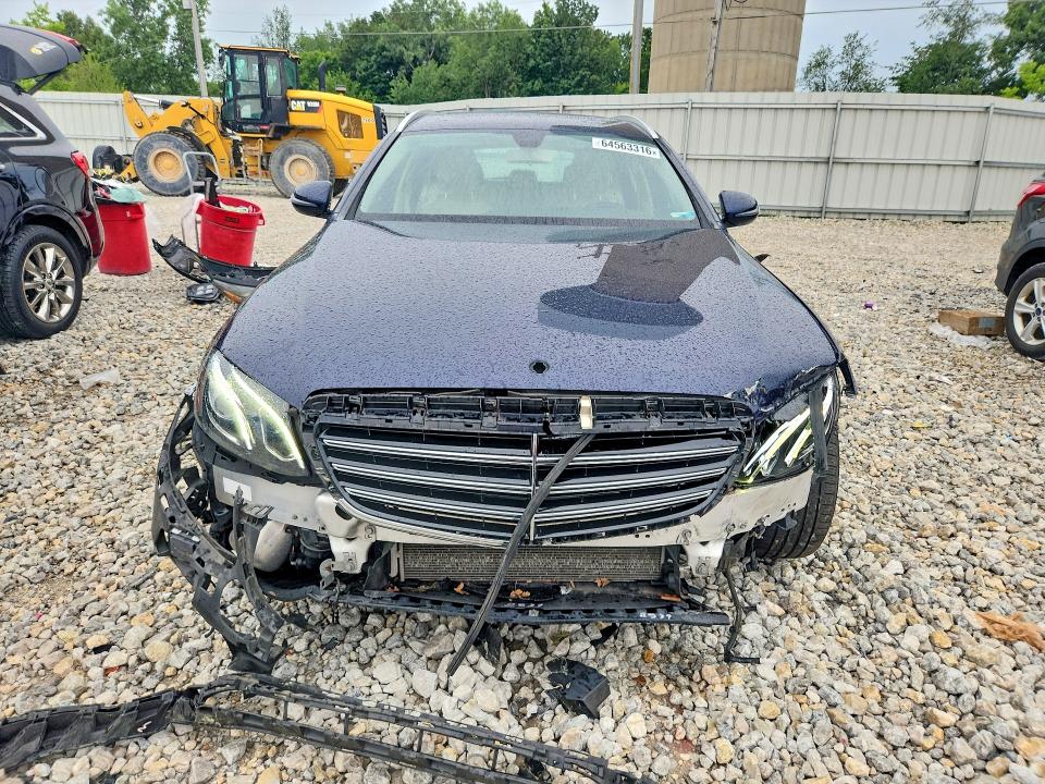 Photo 5 from auction – 2017 MERCEDES-BENZ E with VIN WDDZH6GBXHA170758
