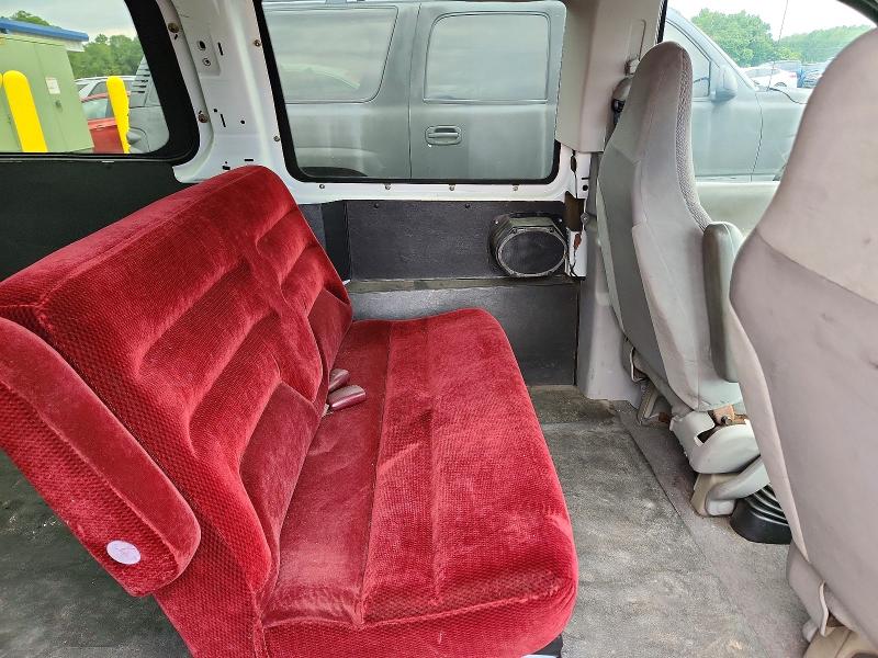 Photo 11 from auction – 2000 FORD WINDSTAR with VIN 2FTZA5443YBC32925