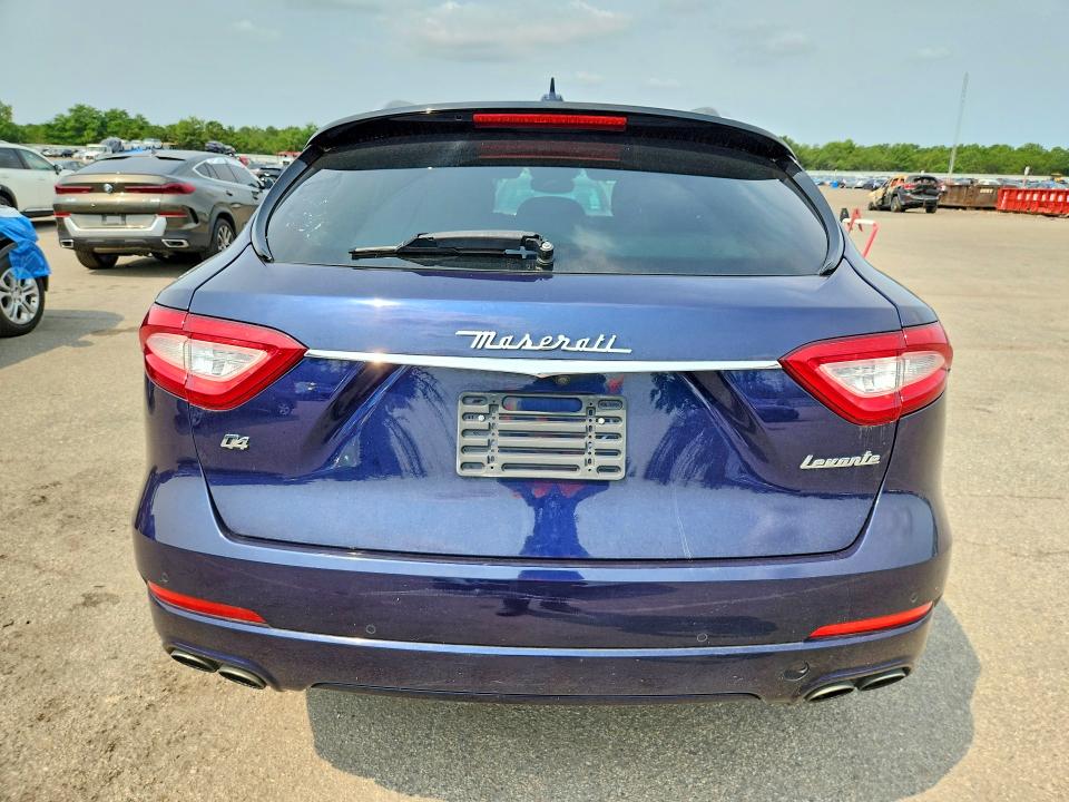 Photo 6 from auction – 2019 MASERATI LEVANTE with VIN ZN661XUA2KX332758