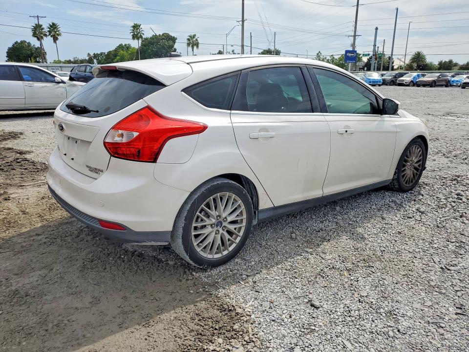 Photo 3 from auction – 2013 FORD FOCUS with VIN 1FADP3N27DL149511