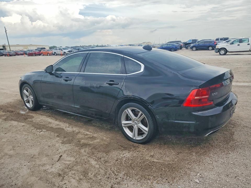 Photo 2 from auction – 2019 VOLVO S90 with VIN LVY102AK3KP089405