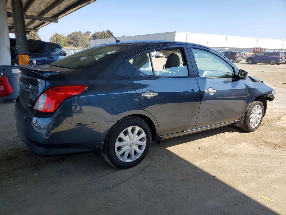 Photo 3 from auction – 2015 NISSAN VERSA with VIN 3N1CN7AP0FL801934