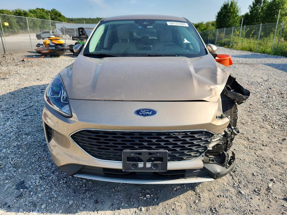 Photo 5 from auction – 2021 FORD ESCAPE with VIN 1FMCU0G60MUB17681