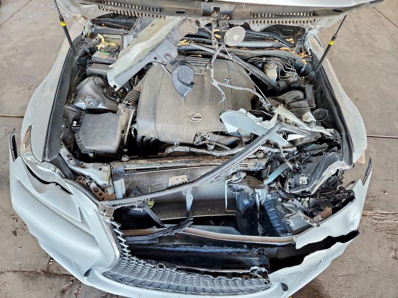 Photo 11 from auction – 2015 LEXUS IS with VIN JTHBF1D28F5057355