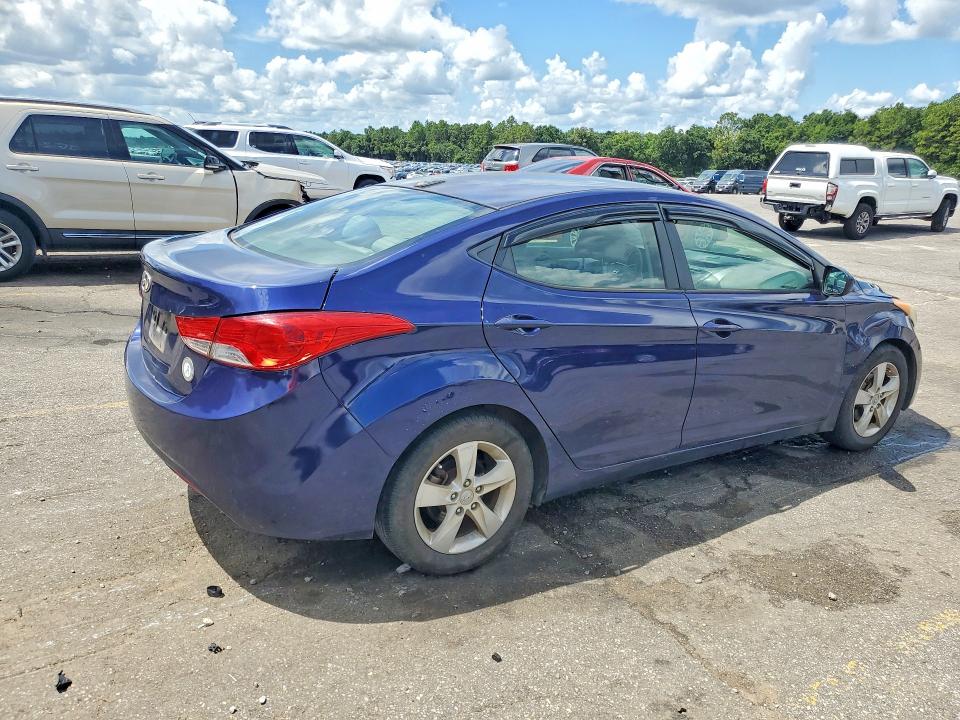 Photo 3 from auction – 2012 HYUNDAI ELANTRA with VIN 5NPDH4AE6CH142274