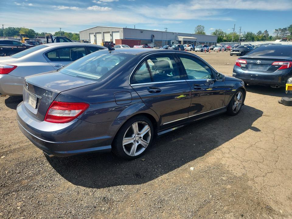 Photo 3 from auction – 2010 MERCEDES-BENZ C with VIN WDDGF8BB7AR123341