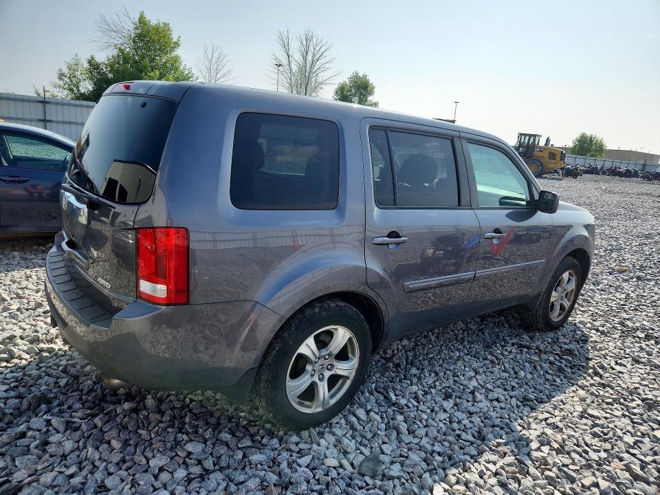 Photo 3 from auction – 2015 HONDA PILOT with VIN 5FNYF4H50FB034376