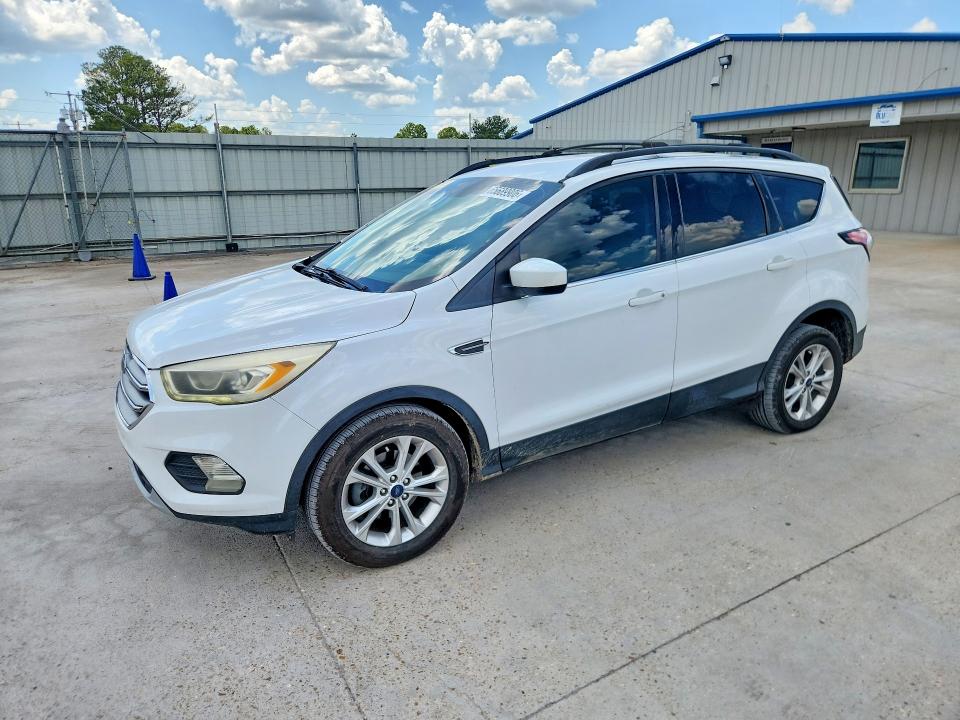 FORD ESCAPE 2017 with VIN 1FMCU0GD7HUE42803 - Photo from auction