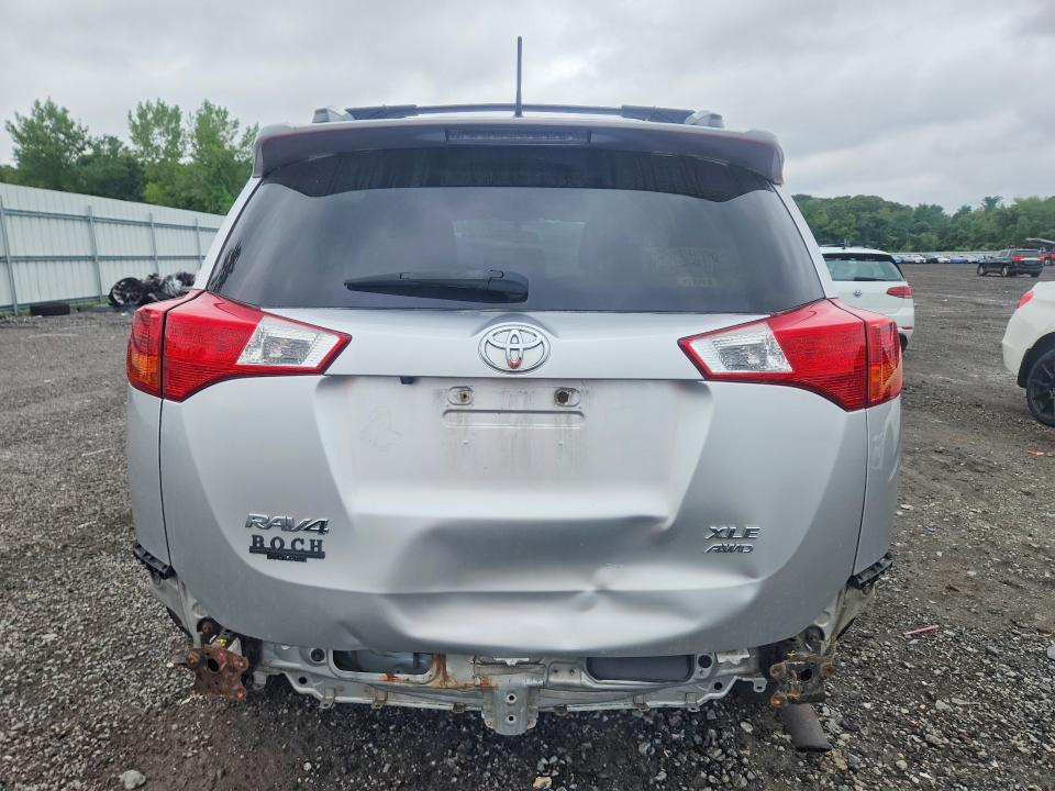Photo 6 from auction – 2015 TOYOTA RAV4 with VIN 2T3RFREV9FW382743