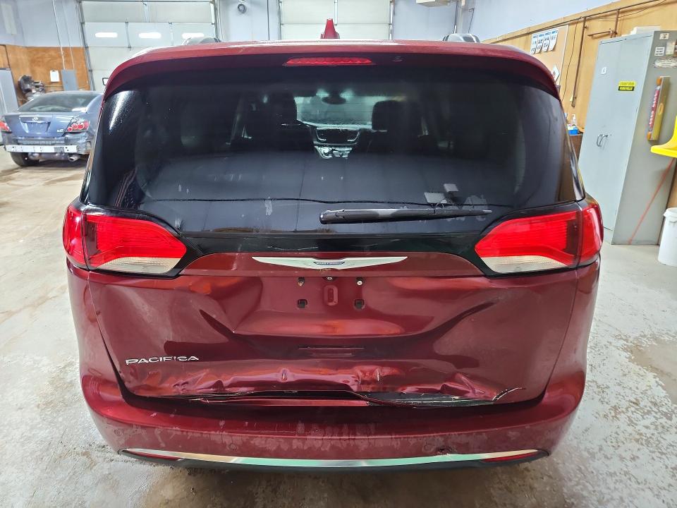 Photo 6 from auction – 2017 CHRYSLER PACIFICA with VIN 2C4RC1EGXHR660154