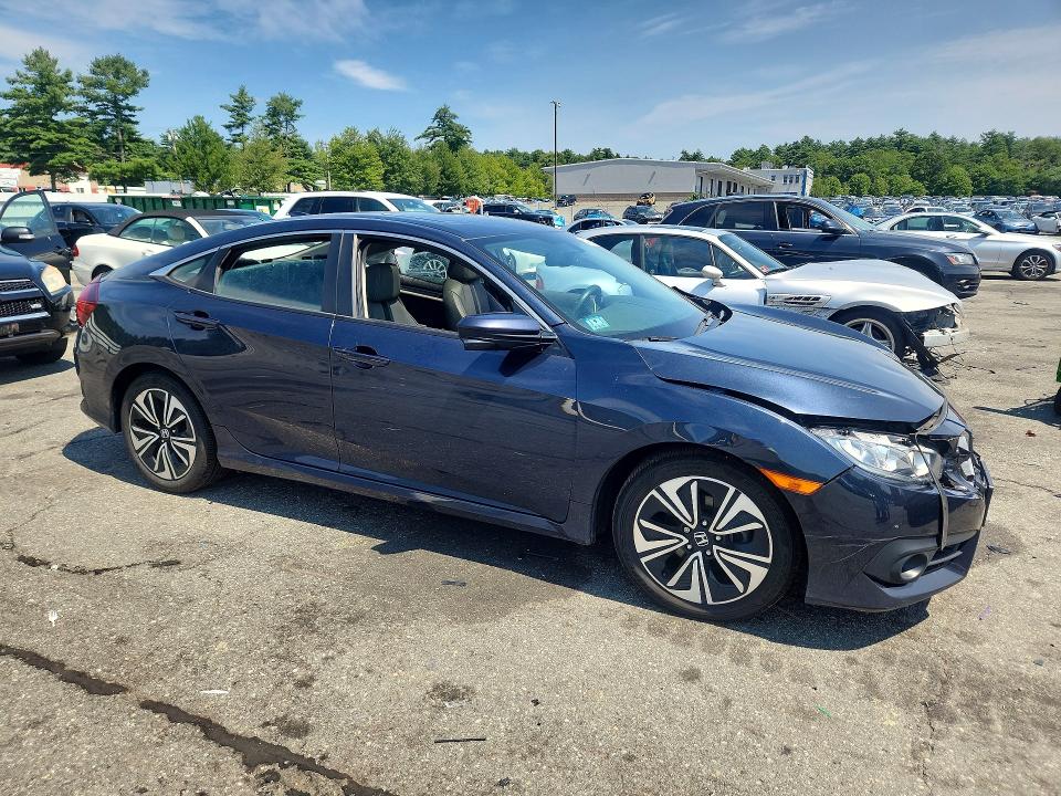 Photo 4 from auction – 2017 HONDA CIVIC with VIN 19XFC1F72HE205835