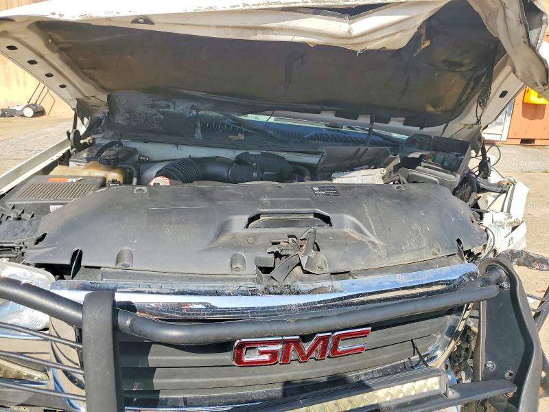 Photo 11 from auction – 2004 GMC SIERRA with VIN 1GTHK23174F149098
