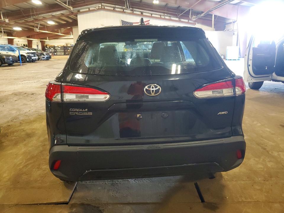 Photo 6 from auction – 2023 TOYOTA COROLLA CROSS with VIN 7MUAAABG2PV064202