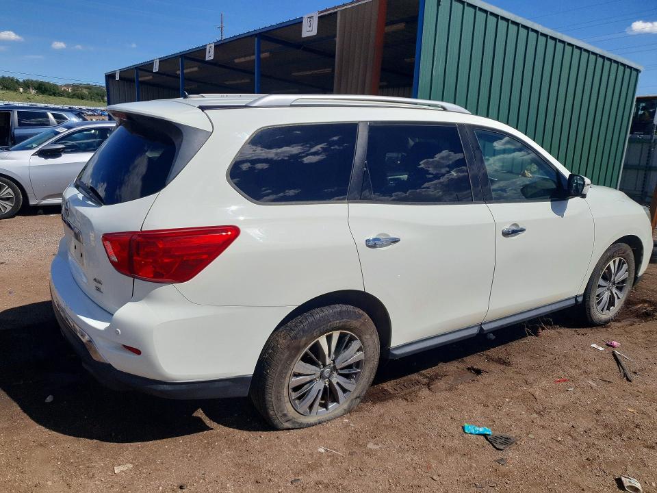 Photo 3 from auction – 2018 NISSAN PATHFINDER with VIN 5N1DR2MM7JC611736