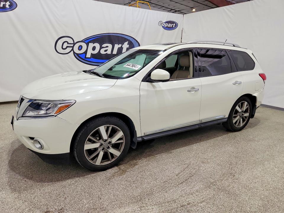 NISSAN PATHFINDER 2015 with VIN 5N1AR2MN3FC693242 - Photo from auction