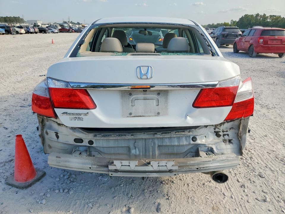 Photo 6 from auction – 2015 HONDA ACCORD with VIN 1HGCR2F33FA235156