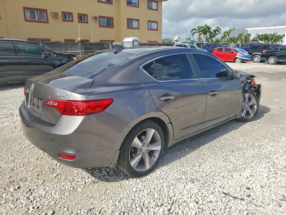 Photo 3 from auction – 2013 ACURA ILX with VIN 19VDE1F76DE018845