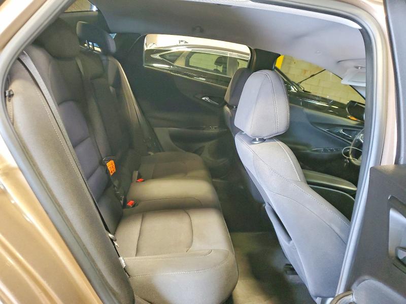 Photo 10 from auction – 2018 CHEVROLET MALIBU with VIN 1G1ZD5ST8JF171876