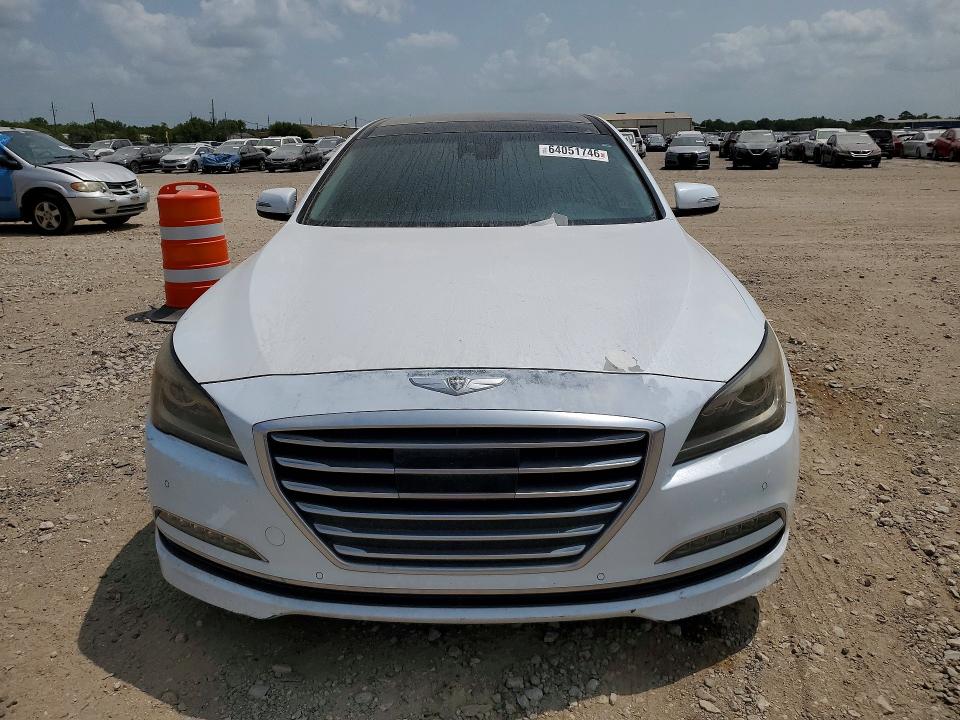 Photo 5 from auction – 2015 HYUNDAI GENESIS with VIN KMHGN4JF9FU054517