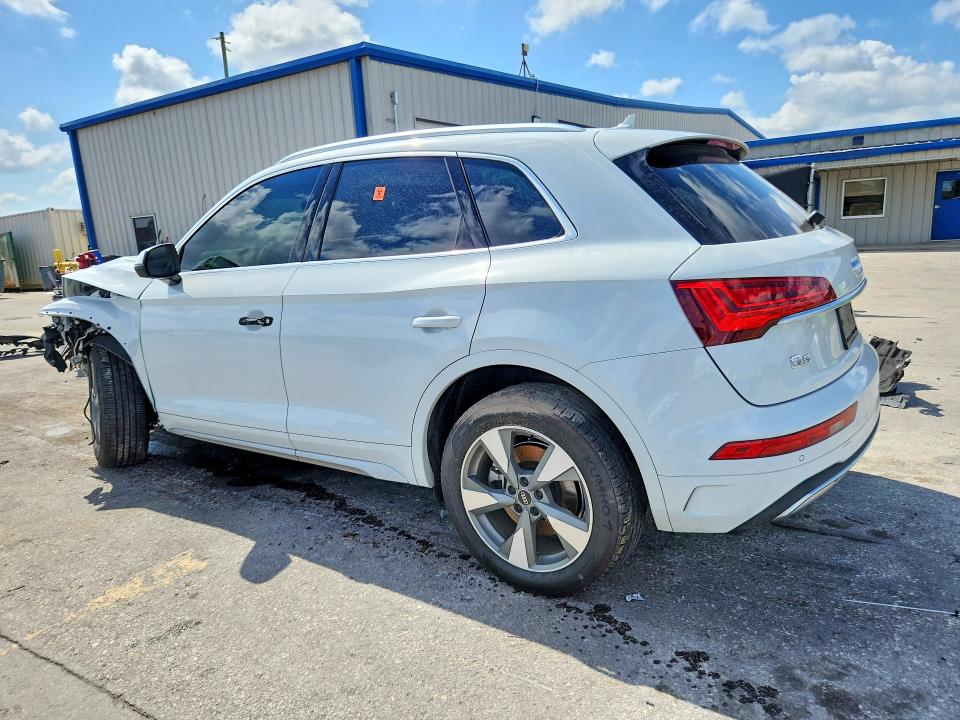Снимка 2 от търг – 2024 AUDI Q5 с VIN WA1BBAFY5R2039717