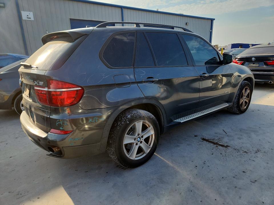 Photo 3 from auction – 2012 BMW X5 with VIN 5UXZW0C5XCL666216