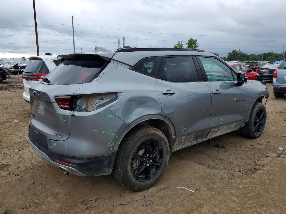 Photo 3 from auction – 2023 CHEVROLET BLAZER with VIN 3GNKBJRS2PS206668