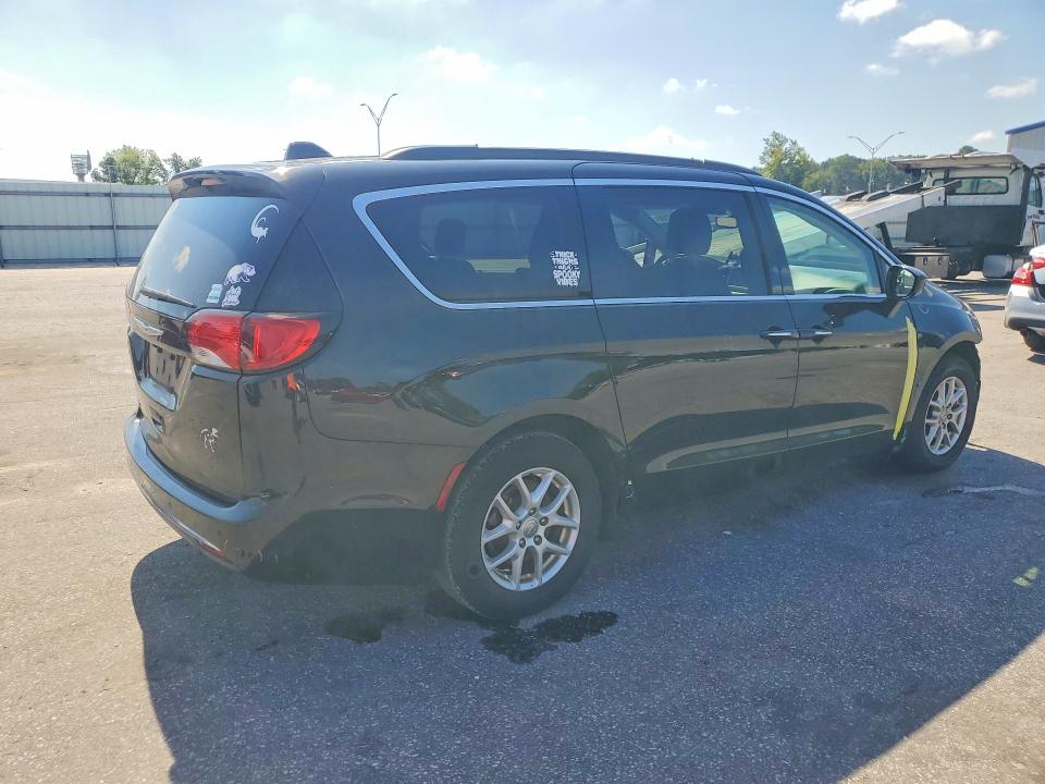 Photo 3 from auction – 2020 CHRYSLER PACIFICA with VIN 2C4RC1FG6LR128696