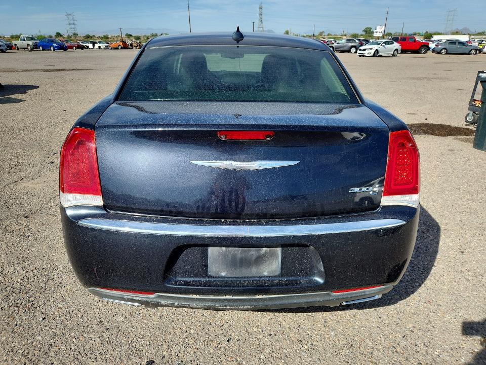 Photo 6 from auction – 2015 CHRYSLER 300C with VIN 2C3CCAEGXFH903622