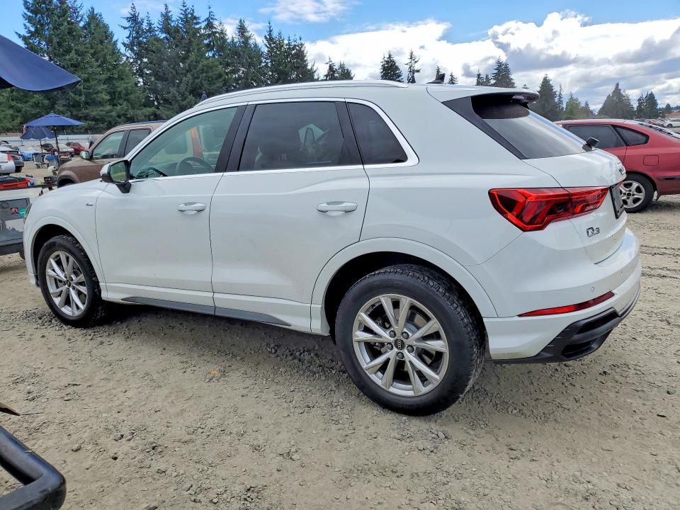 Photo 2 from auction – 2022 AUDI Q3 with VIN WA1EECF39N1095468
