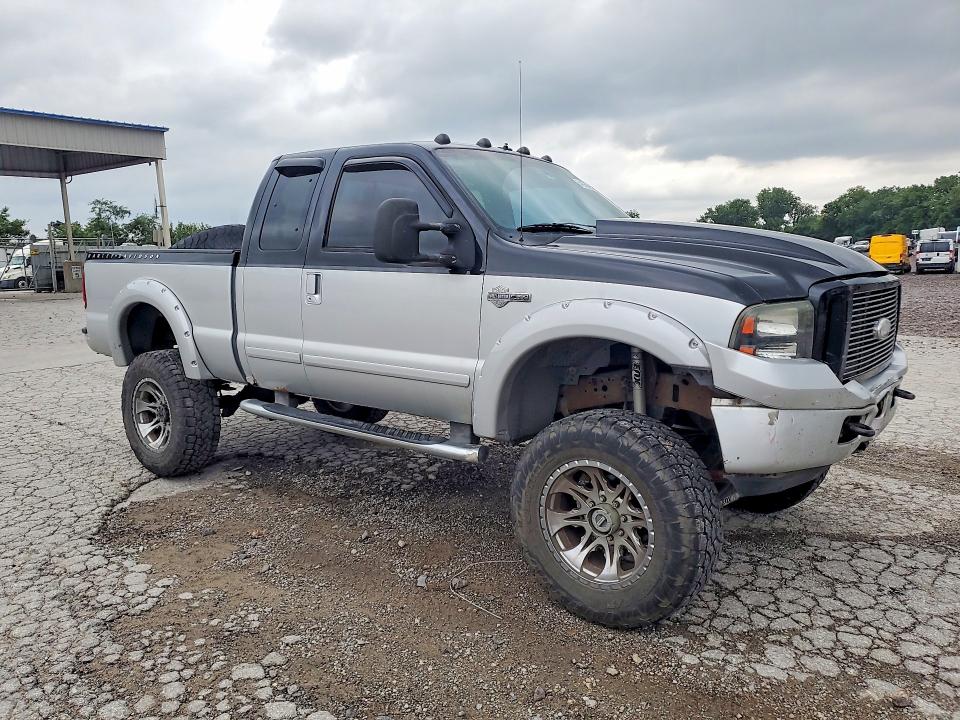 Photo 4 from auction – 2003 FORD F350 with VIN 1FTSX31F93EB00128