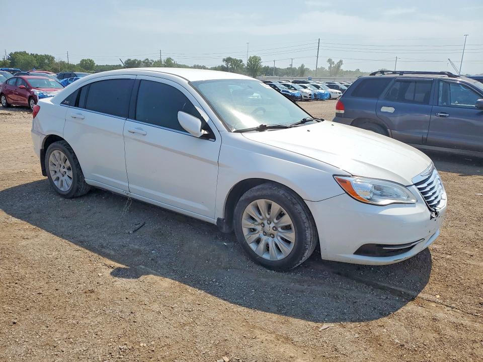 Photo 4 from auction – 2011 CHRYSLER 200 with VIN 1C3BC4FB2BN560449